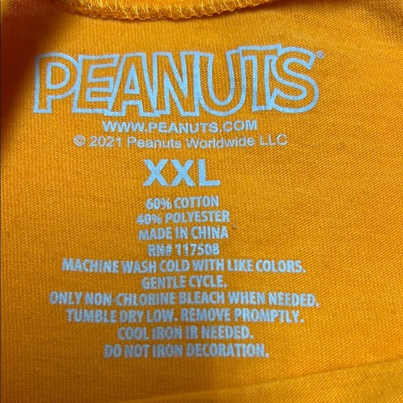 Peanuts women’s Halloween graphic tee size XXl ghost orange short sleeve - Picture 2 of 13